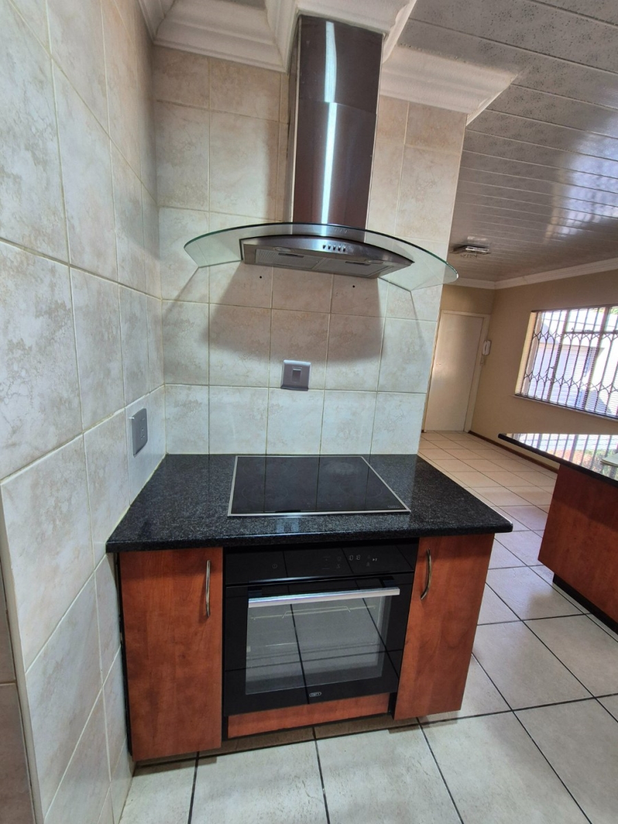 To Let 4 Bedroom Property for Rent in Universitas Ridge Free State